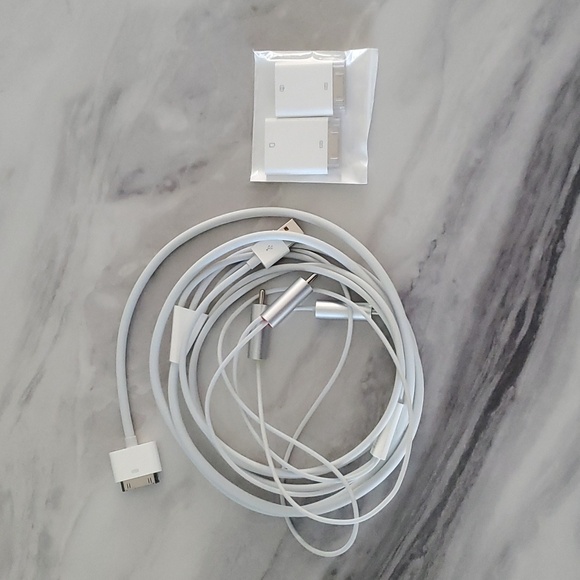 Apple Composite AV Cable, Camera Connection Kit - Picture 2 of 3
